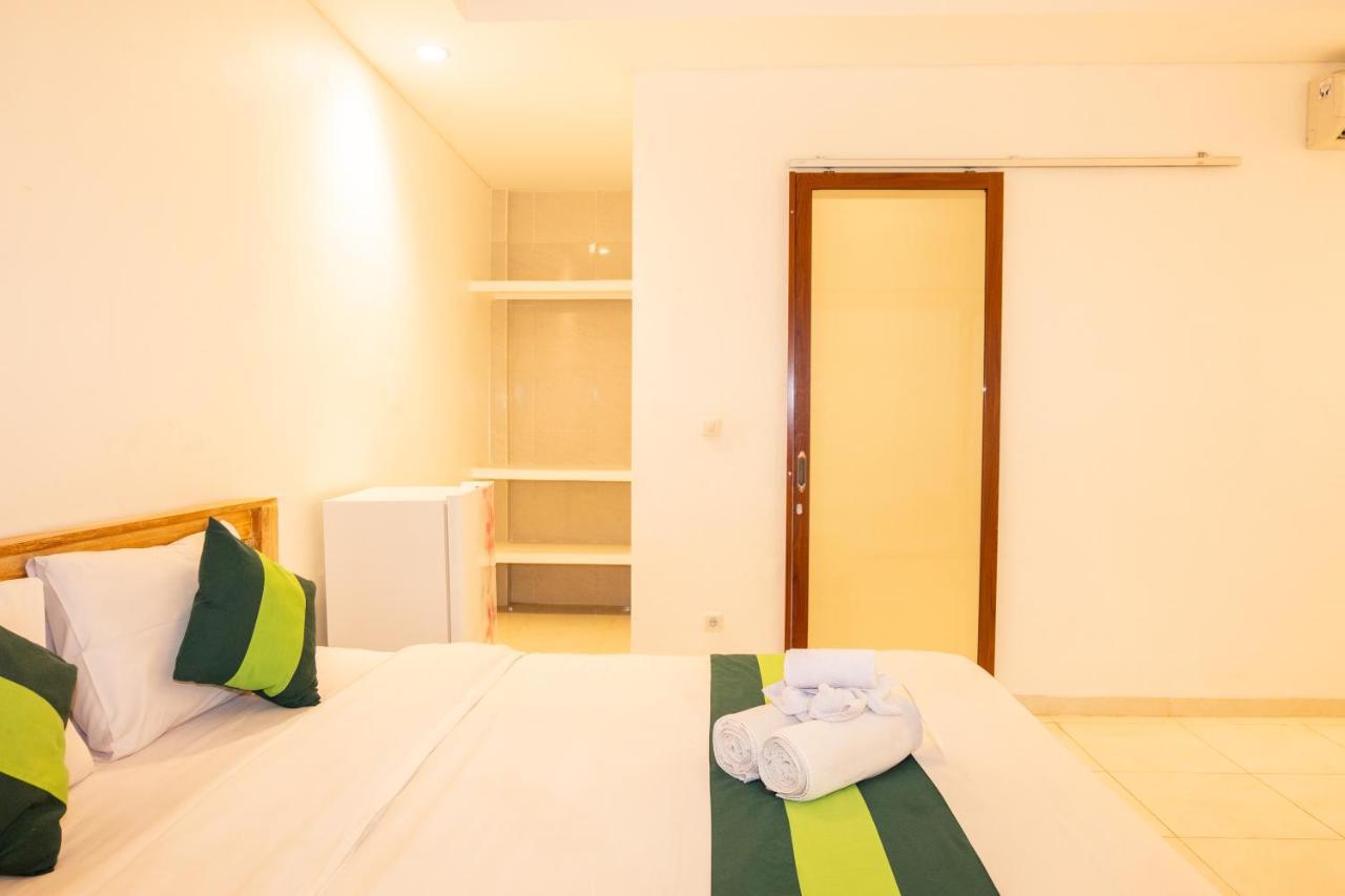 Liong Guest House Canggu Buitenkant foto